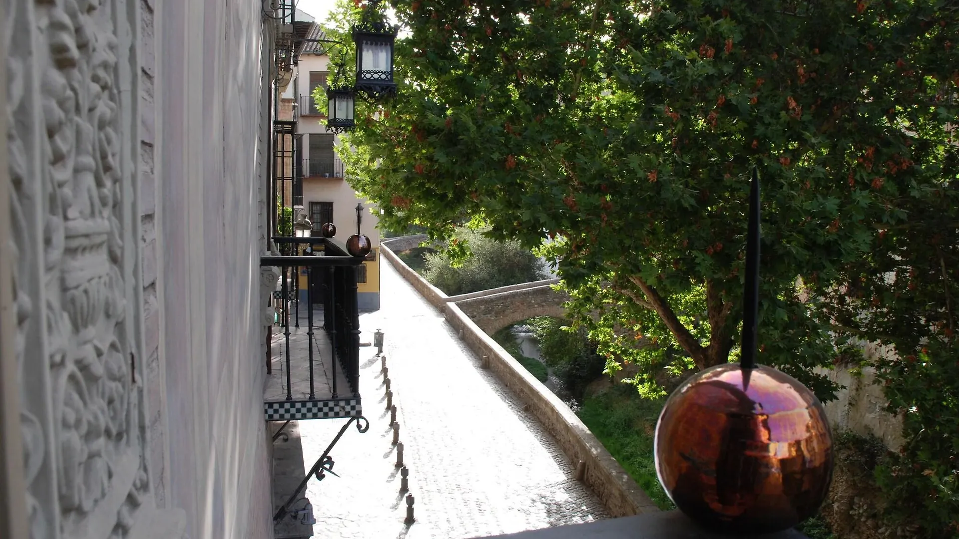 El Ladron De Agua Palacete Granada